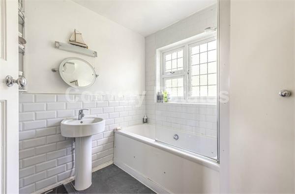 Copthall Drive/Holmdene Avenue, Mill Hill